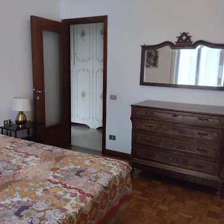 Apartamento Trilocale Con Box Comoda Al Mare E Negozi *